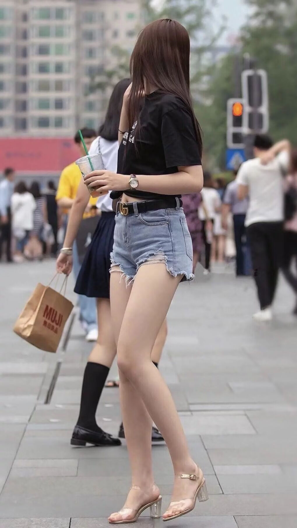 欧冠经典战术分析：如何破解对手防线？，欧冠对战规则
